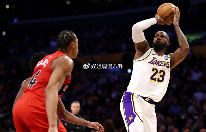 开云体育官网app-詹姆斯51000分里程碑！24分7助2帽拒绝三连败 获球迷MVP呼声|猛龙|多伦多猛龙队|洛杉矶湖人队|篮板|NBA常规赛_新浪体育_新浪新闻