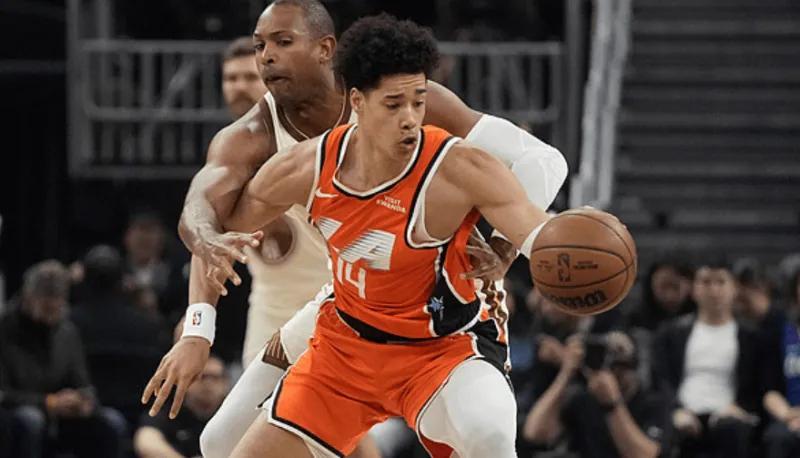 开云全站app下载-快船两绝配迎蜕变！尼德豪泽统治篮下，邓恩展全面输出！